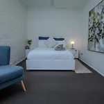 Massive 5Bdr Home Games Room Wi-Fi Netflix