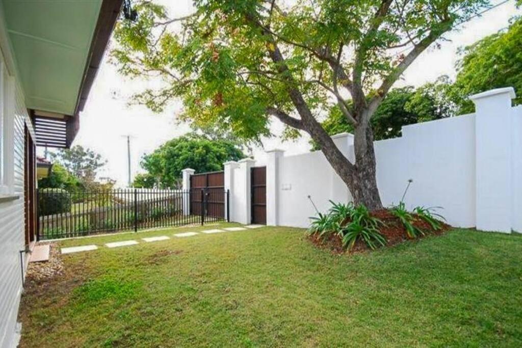 Massive 5bdr Games Wi-fi Netflix Holiday home Brisbane